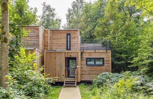 Maubray Cottage | Cozy Forest Cottage Retreat