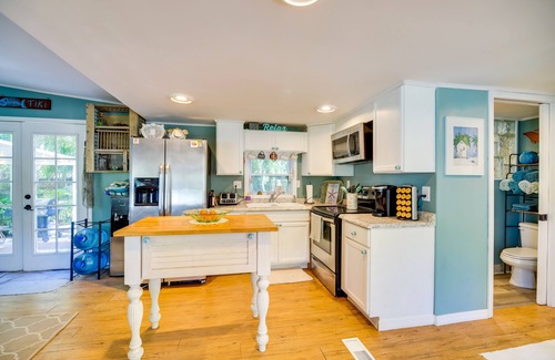 Vero Beach Cottage | Cozy Fort Pierce Cottage on Farm Animal Rescue!