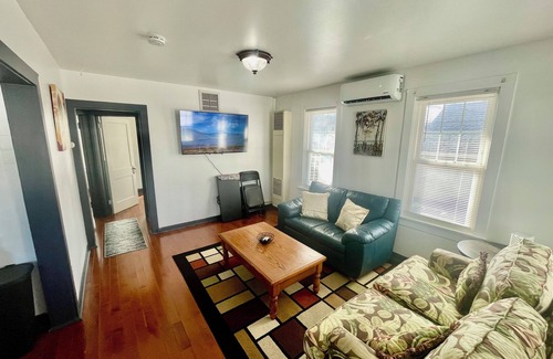 Bayview Apartment | Cozy Frog on the Beach! 2-bedroom Efficiency w/Beach Access, WiFi, Smart TV