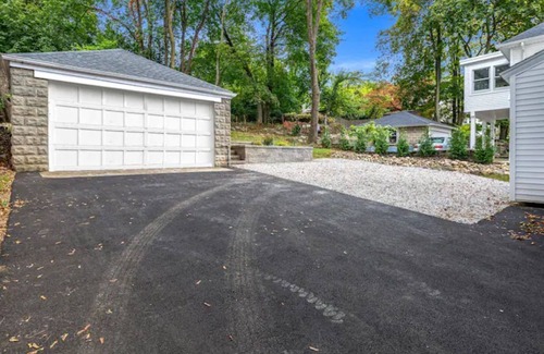 Arlington Apartment | Cozy fully renovated studio in fantastic Arlington with AC, private entrance