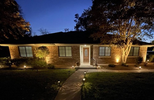 Georgetown House | Cozy Fun Upscale 6 beds