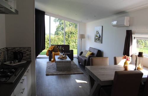 Gasthuis House | Cozy Garden Home w/Fireplace