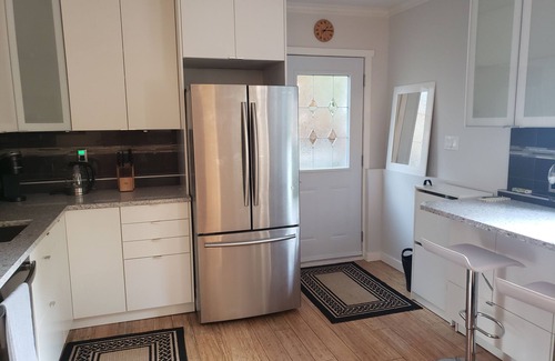 Kitsilano Apartment | Cozy garden suite for six in beautiful Kits Point, half a block from Kits Beach.