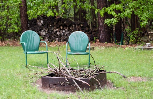 Holcombe House | Cozy Getaway:3BR, clean, Stargazing, Nearby Trails & Live Music, Adventure Await