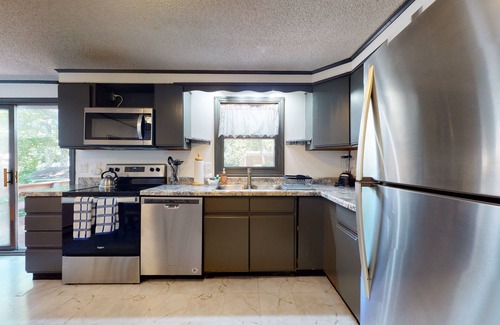 Vineyard Haven House | Cozy getaway in a central location w/a full kitchen & furnished deck