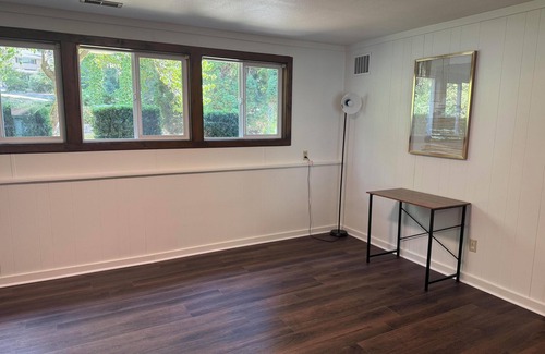 Woodinville House | Cozy Getaway Minutes to Wineries & Trails