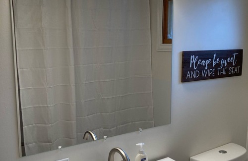 New Lisbon Cottage | Cozy getaway near Castlerock Lake