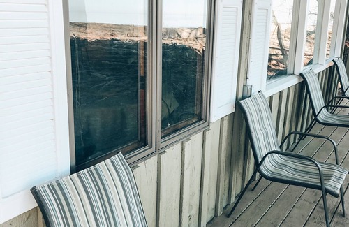 North East Cottage | Cozy Getaway ON Lake Erie