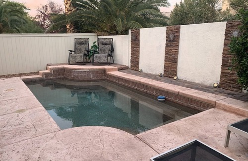 Silverado Ranch House | COZY GETAWAY w/Vaulted Ceilings - 6 miles from strip