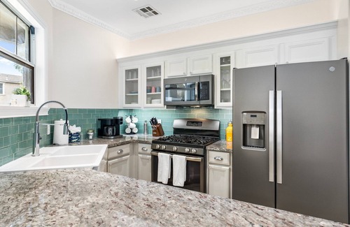 Gateway Village House | Cozy Gilbert Home - Upgraded + Modern & Pet Friendly!