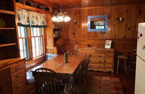 Greenbush House | Cozy Greenbush Cottage right on white sandy beach of beautiful Lake Huron!