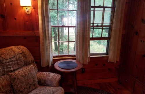 Greenbush House | Cozy Greenbush Cottage right on white sandy beach of beautiful Lake Huron!
