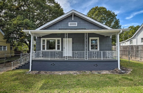 Parker House | Cozy Greenville Bungalow ~ 2 Mi to Downtown!