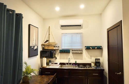 Belize City Villa | Cozy Guess House near ocean- Swordfish Villa