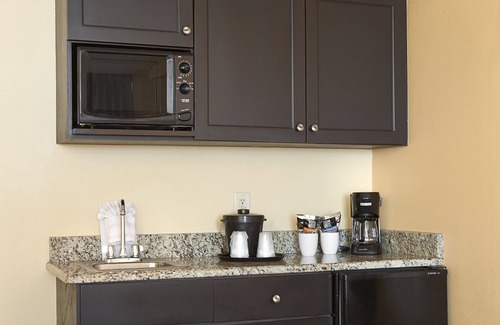 Myrtle Beach Resort | Cozy Guest Room w/View of Ocean + Official On-Site Rental Privileges