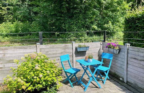 Broby Cabin | Cozy guesthouse by the South Funen Archipelago Trail. Whole house, pet friendly.