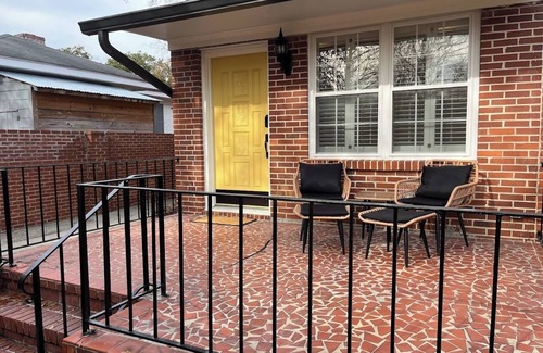 Ardmore - Gould Estates - Olin Heights Apartment | Cozy Guesthouse in Midtown Savannah