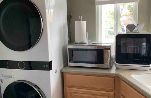 Concord House | Cozy Guesthouse-Individual Unit Private & Relaxing