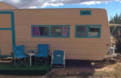 Agua Fria House | Cozy Gypsy Caravan with Llamas and Beautiful Views