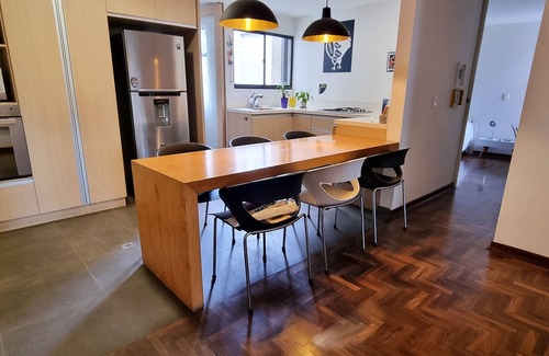 Lalinde Apartment | Cozy Haven in El Poblado, 100mb WiFi & 2 min to provenza.