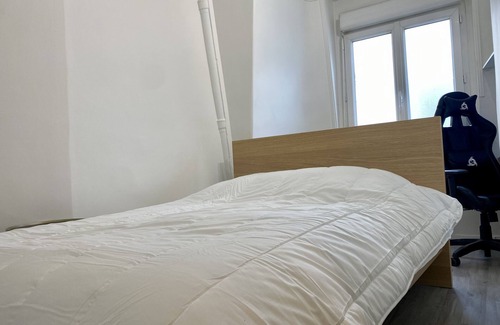 Saint-Mande Apartment | Cozy haven of peace ideal for a romantic stay