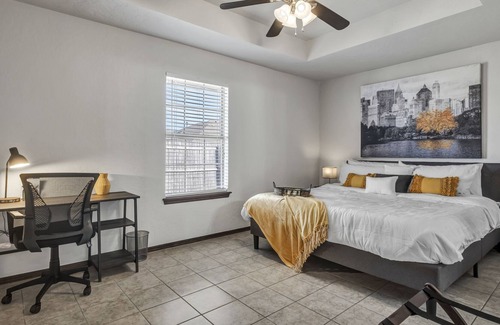 South Oklahoma City House | Cozy Heir Bee & Be