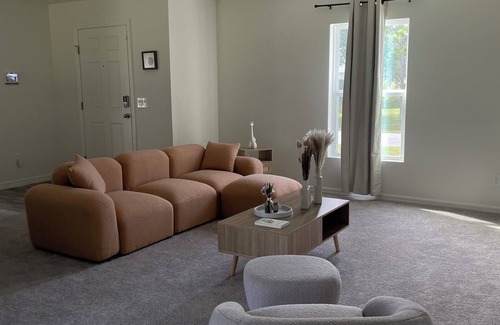 Port Malabar House | Cozy Hidden Haven Home at Palm Bay
