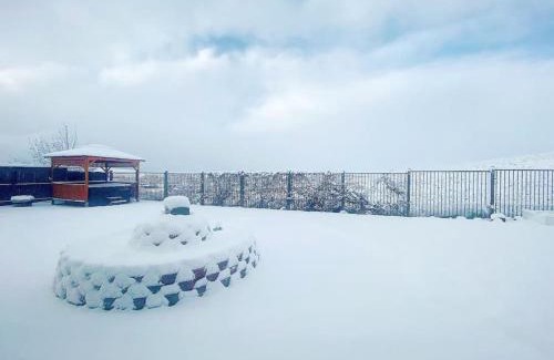 Reno House | Cozy hideaway 30 miles to Mt Rose Ski, Tahoe/Reno