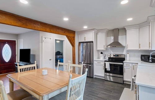 Franklin House | Cozy Hideaway min from The Factory @ Franklin