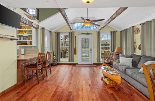 Sulphur Cottage | Cozy Hideaway on the Calcasieu River