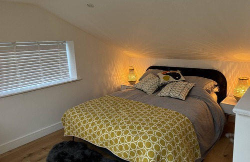 Wedmore Apartment | Cozy hideaway with breathtaking views