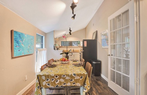 High Springs House | Cozy High Springs Retreat Near Blue Springs, Renovated Pet-Friendly Backyard!