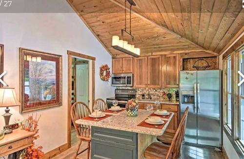 Highlands Cottage | Cozy Highlands Cottage Newly Remodeled Beautifully Furnished/Special discounts