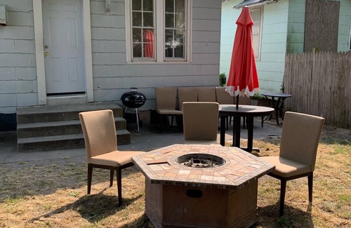 Norfolk House | Cozy Historic Beach House only Steps Away from Beach and Fishing Pier!