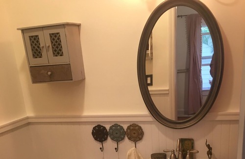 Historic Old Northeast House | Cozy historic bungalow w/ salt water pool very close to D.T