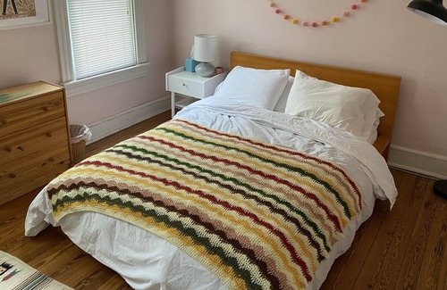 Roland Park House | Cozy Historic Rowhouse on the Cutest Block in Baltimore!