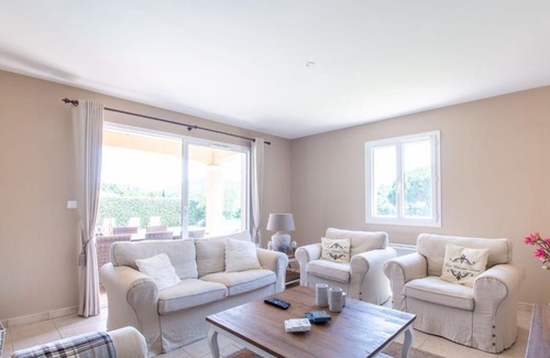 Plan-de-la-Tour House | Cozy Holiday Home in Le Plan de la Tour with Pool