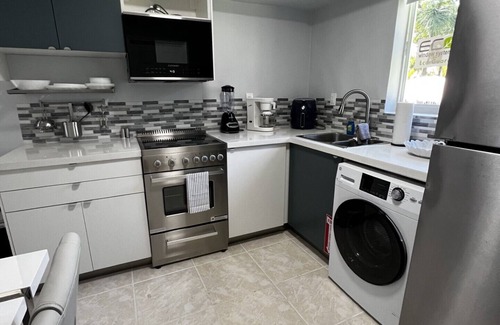 Parkside House | Cozy Hollywood Pool View 1Bedroom/4Guest! n