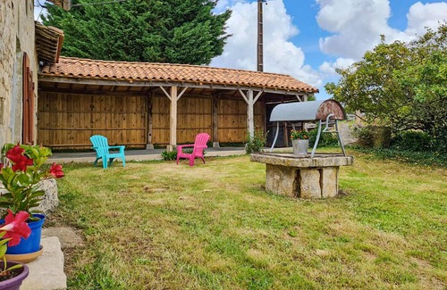 Saint-Vincent-la-Chatre House | Cozy home in Saint-Vincent-la-Châtr