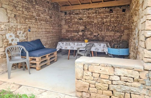 Saint-Vincent-la-Chatre House | Cozy home in Saint-Vincent-la-Châtr