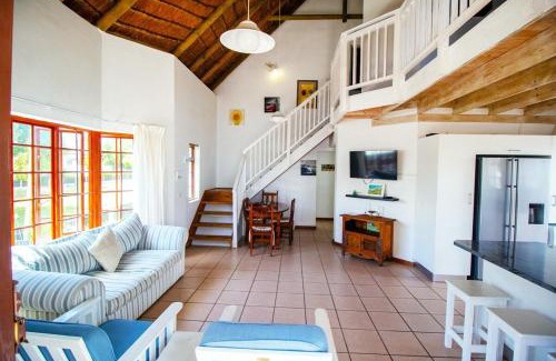 Saint Francis Bay House | Cozy home 2 mins from the beach