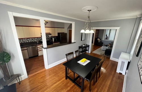 Cliffside Park House | Cozy Home. 25 minutes to Times Square area