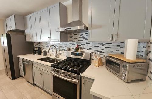 Granada Hills South Villa | Cozy Home Away From Home