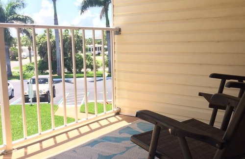 Ocean Side Village Condo | Cozy Home close to beachs and shops