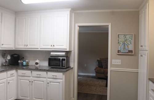 Dothan House | Cozy home close to everything in town! 2 bed 2 bath with office & large yard!