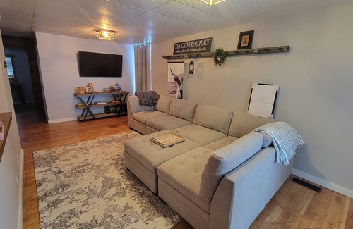 Butte House | Cozy home close to Hospital and MT Tech in Uptown Butte.