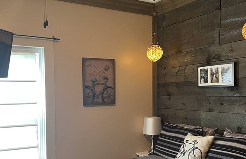 Damascus House | Cozy Home for Any Getaway