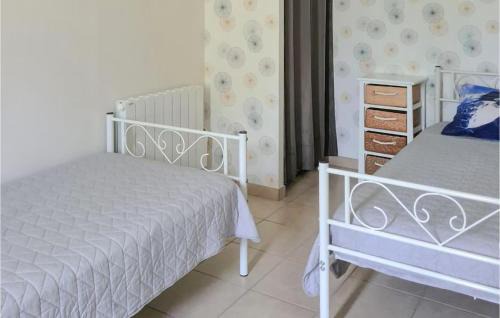 Saint-Vincent-la-Chatre House | Cozy Home In Saint-Vincent-La-Châtr