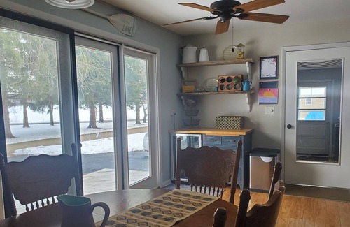 Como House | Cozy Home Great for Families with Lake Views and Large Yard