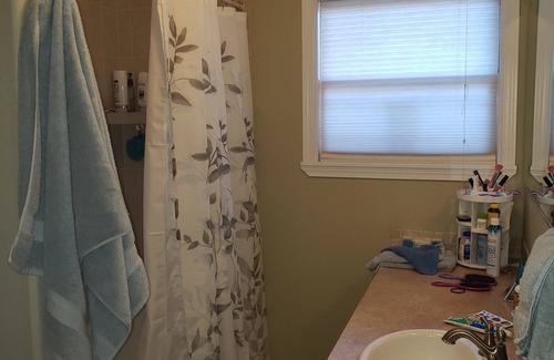 Prineville House | Cozy home in a quiet neighborhood